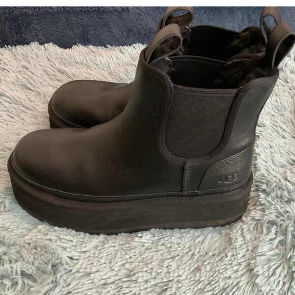 UGG Neumel Platform Chelsea Boot Black - Women's Size 9 - Picture 2 of 5